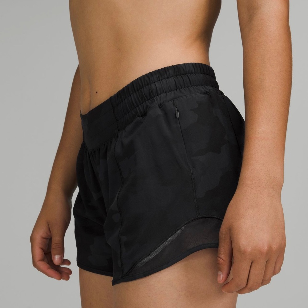 Lululemon Hotty Hot Low Rise 4 Inch Athletic Shorts Heritage 365 Camo